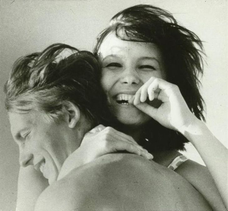18 Stirring Photos That Show What Love Was Like in the Past