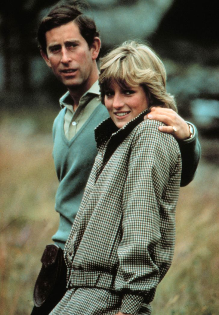 20+ of Princess Diana’s Outfits That Reveal What Was Happening Inside ...