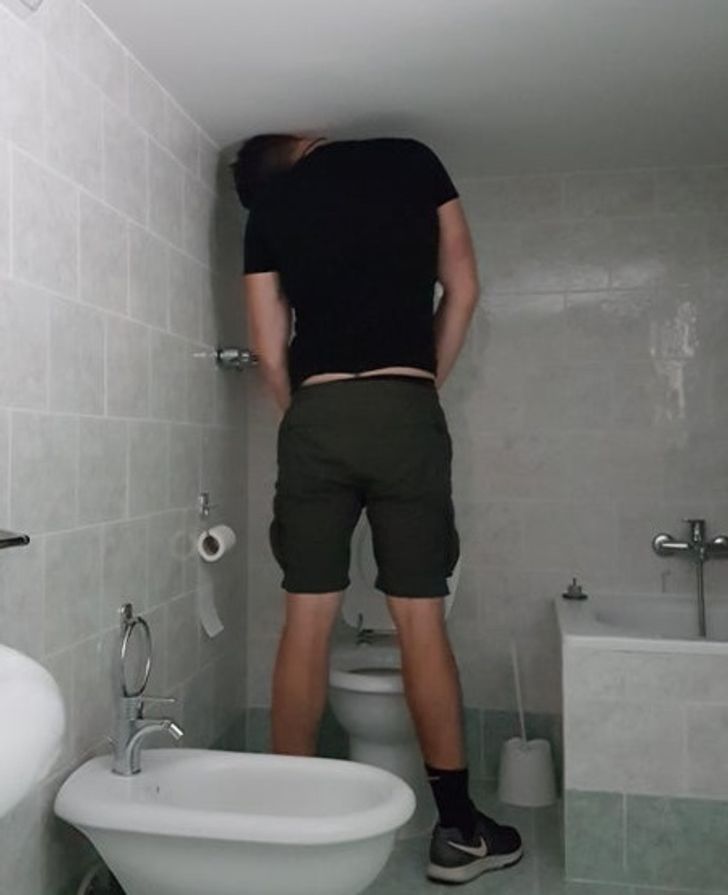Struggles Tall People Face Daily, Bathtub For Tall Person Reddit