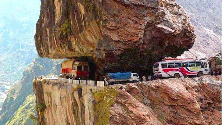 12 Breathtaking Roads That Will Make You Gasp in Amazement