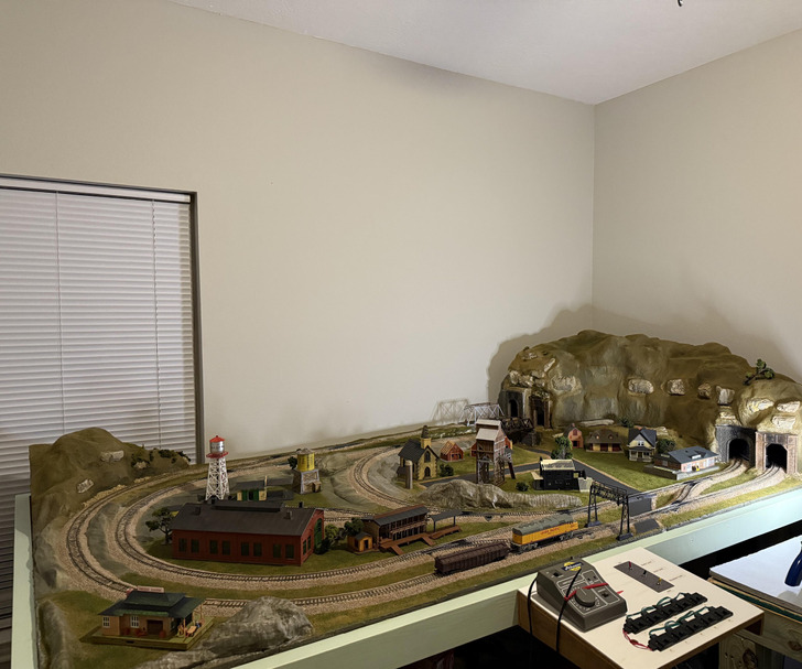 A Grandpa and a 3-Year-Old Grandson’s First Layout