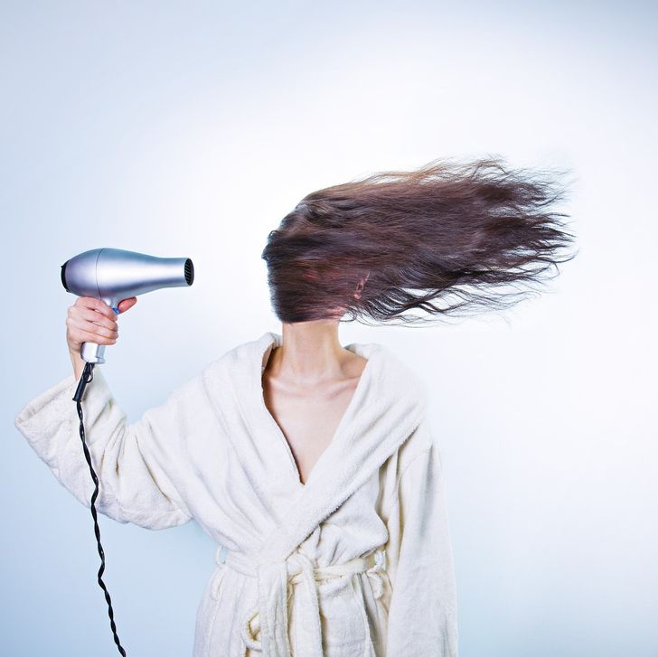 6 Ways You Might Be Ruining Your Hair in the Shower / Bright Side