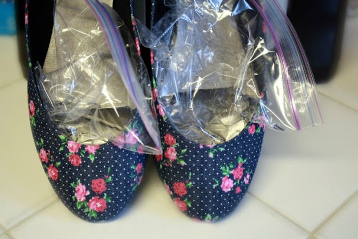 21 Simple Tricks to Keep Your Clothes and Shoes in Perfect Condition