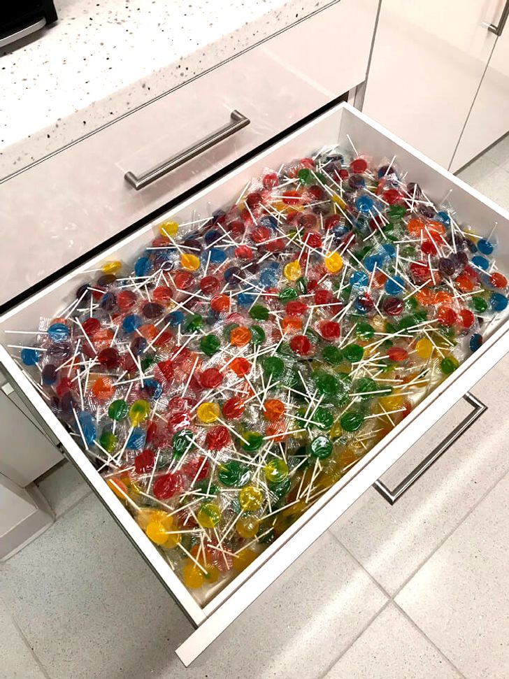 25 Unexpected Finds That Raise Too Many Questions