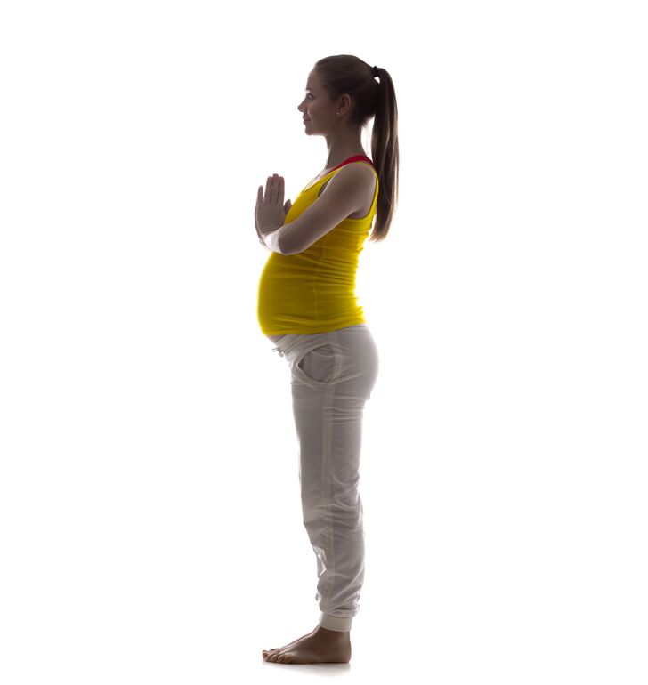 7 Yoga Poses to Kill Pain During Your Pregnancy (and 4 Poses to Avoid)