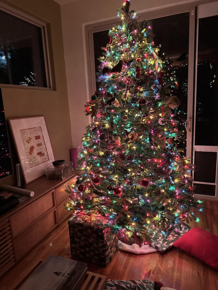 A Story Tree: Travel Souvenirs and Kids’ Handmade Ornaments Together