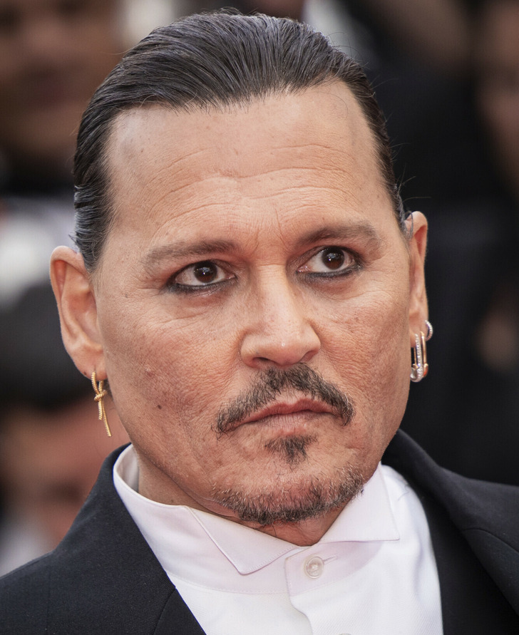 Johnny Depp “Tears Up” as He Returns to the Big Screen After a Long ...