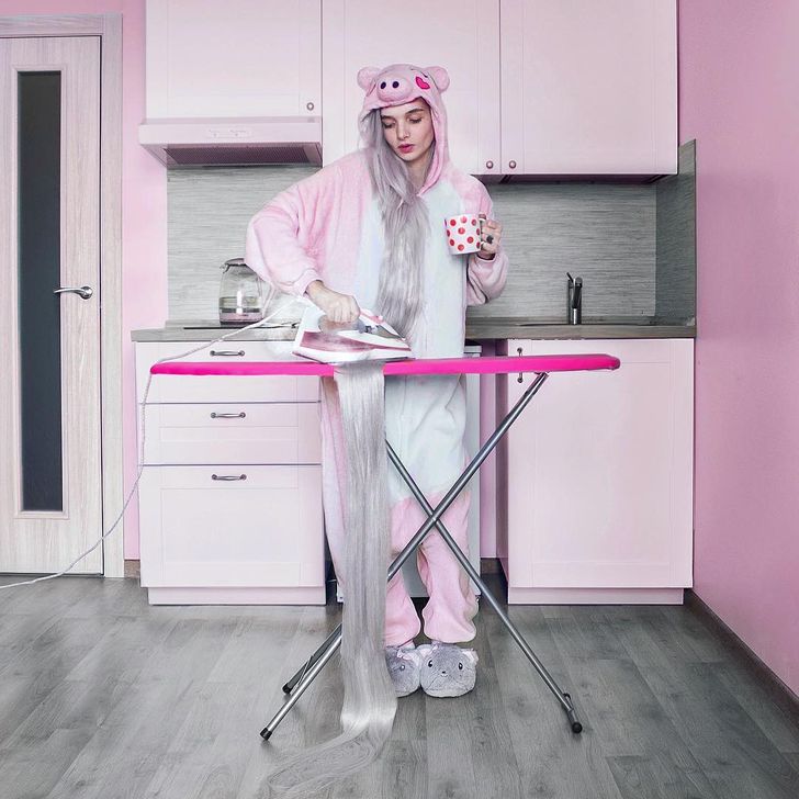 20+ Photos of a Young Blogger Proving That Modern Art Can Easily Do Without Photoshop (Warning: It Will Be Hard to Believe Your Eyes)