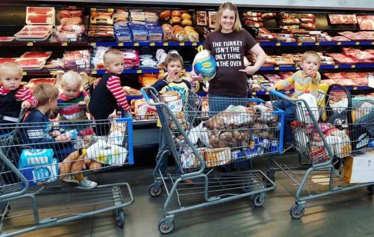 A 35-year-old Mom of 10 Shares Why She Can’t Imagine Her Life Without Such a Big Family