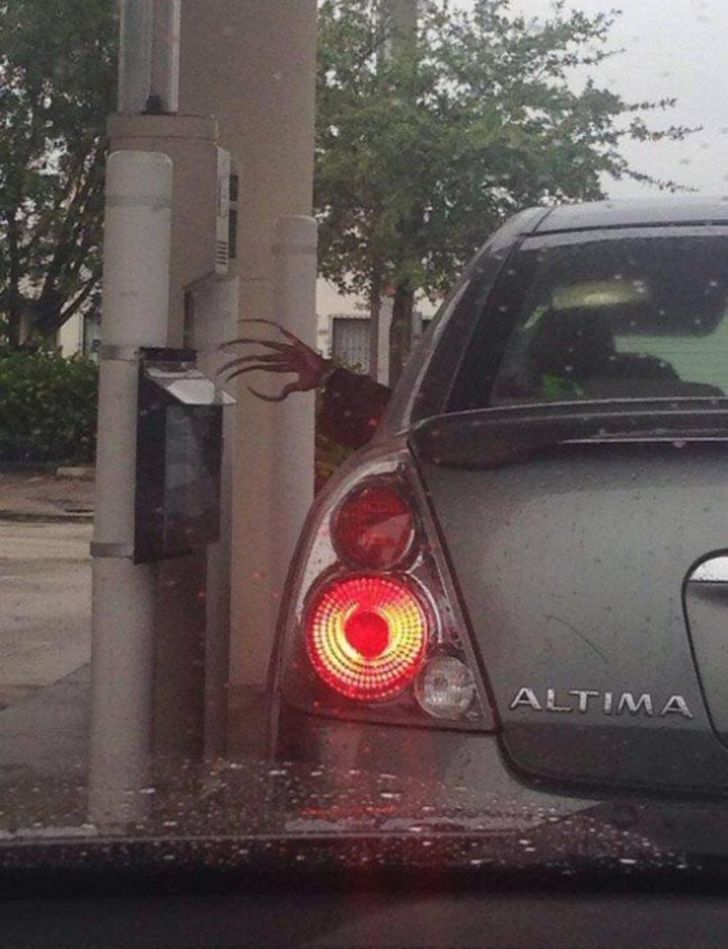 15 Creepy Photos That Gave Us the Shivers, and We Still Can’t Get Over Them