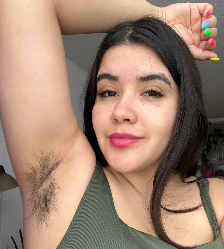 15+ Confident Women Who Are Choosing to Celebrate Their Body Hair Instead  of Removing it