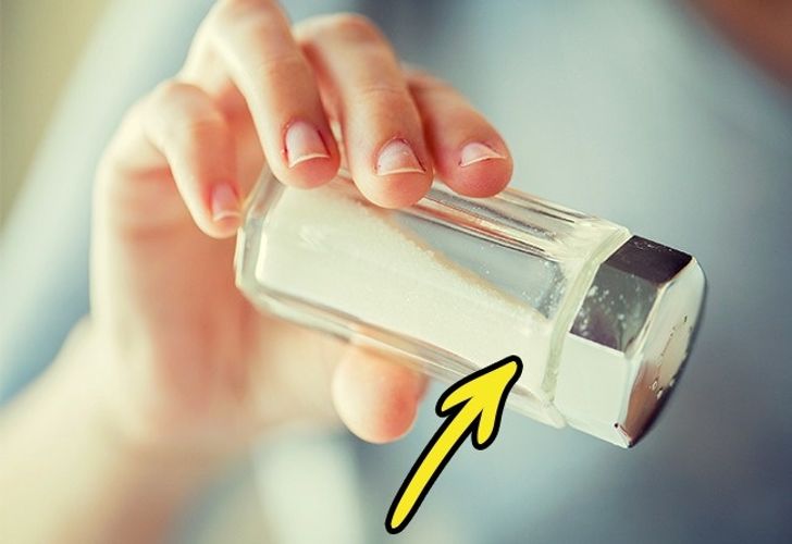 15 Harmful Things You Might Be Doing to Your Skin