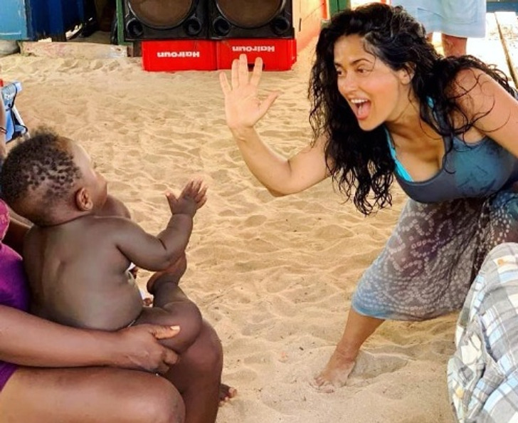 salma hayek breastfeeding african baby