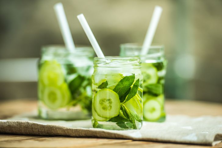 How To Lose Belly Fat In One Week With A Smoothie Drink Made With Lime,  Cucumber And Mint 