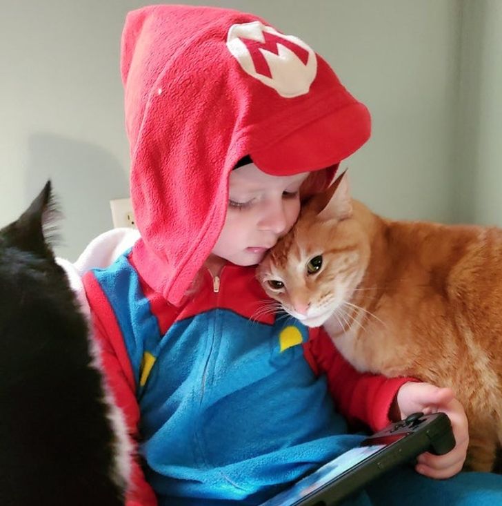 15 Photos That Prove Kids and Pets Are Pieces of the Same Puzzle