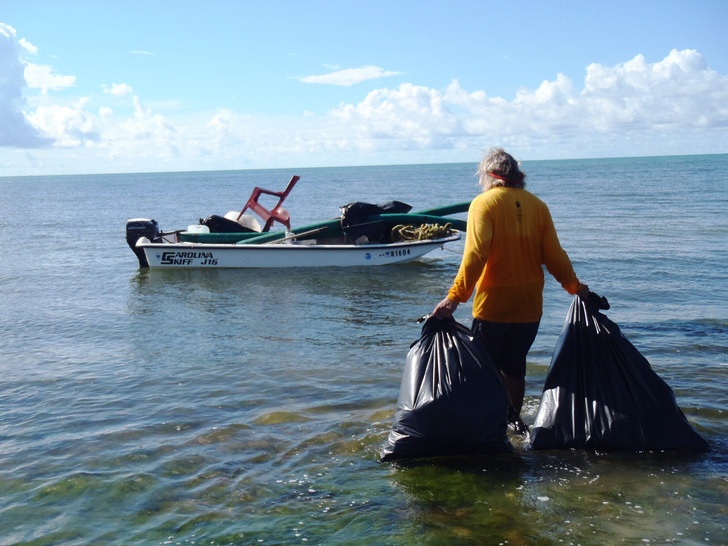 Volunteers at the International Coastal Cleanup in the Florida Keys
