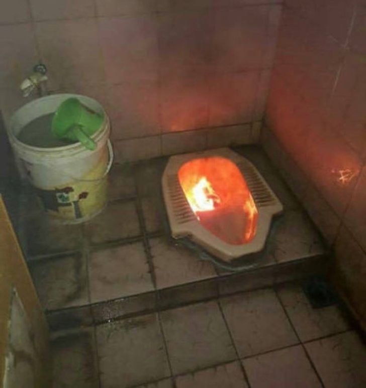 25 Unexpected Photos Showing That Sometimes Everything Goes Against You