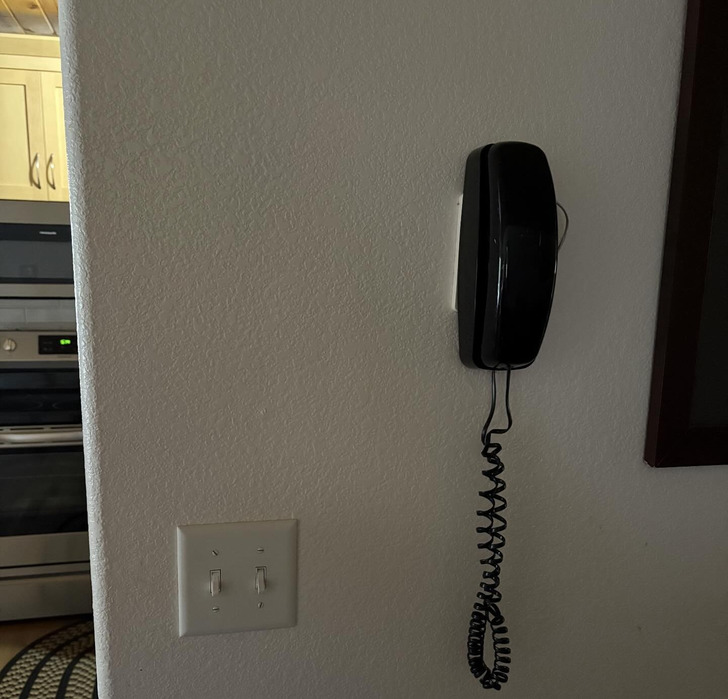 At a Mountain Cabin, Kids Were Most Excited About the Phone on the Wall, and the Dial Tone Needed Explaining