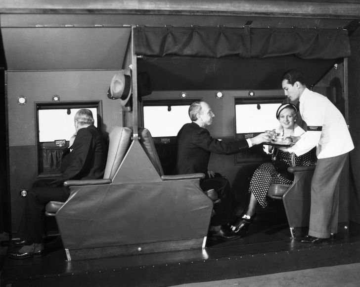 14 Vintage Airline Photos That Can Make You Want to Go Back to the Past