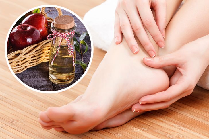 HOW TO GET SOFT & SMOOTH FEET OVERNIGHT  Make Your Feet Sexy + Smell Good  (At Home DIY) 