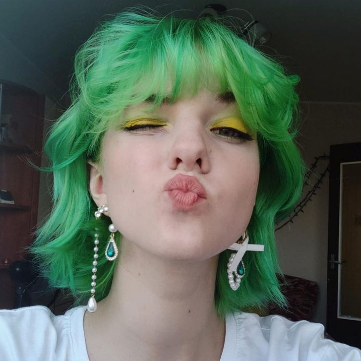 20+ Girls That Decided to Highlight Their Individuality With a New Hair ...