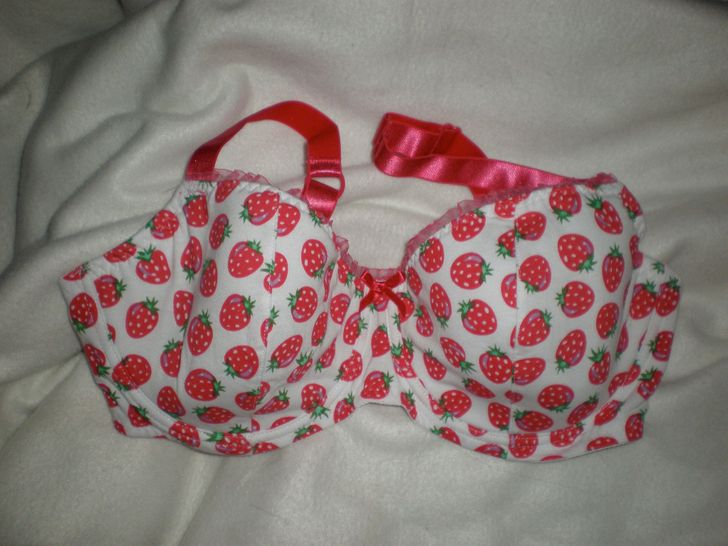 What is the best way to store bras so they maintain their shape and don't  get wrinkled? - Quora