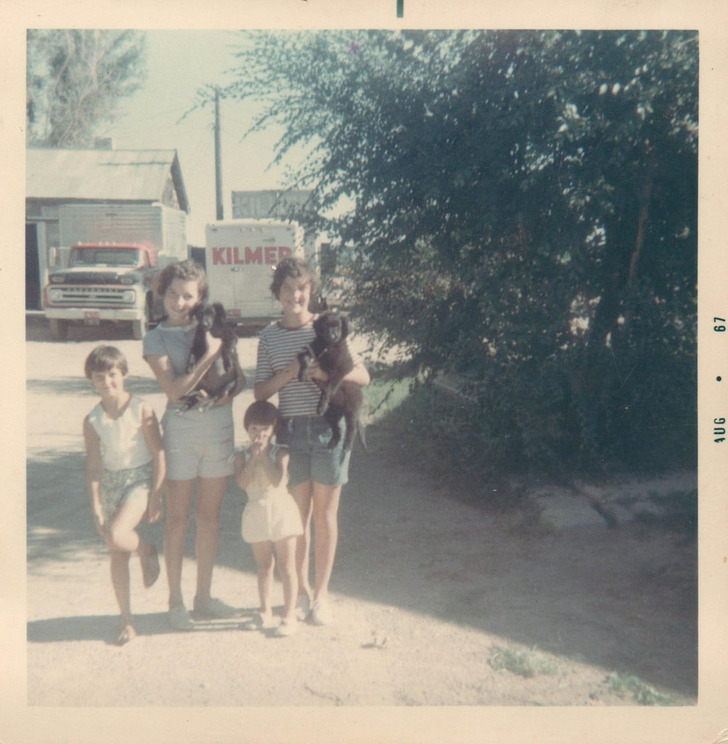 15e62e5920a53a84e1c2f49445 20+ Heartwarming Photos That Feel Like a Trip to Our Moms’ and Grandmas’ Childhood / Bright Side