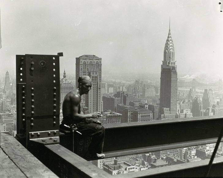 1930–1931: a worker on the frame, by Lewis Hine
