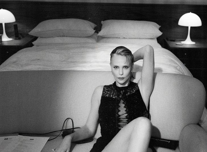 Charlize Theron: The Slicked-Back Platinum Crop