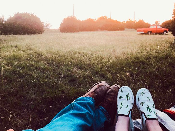 18 Pieces of Evidence That Prove Romantic Deeds Speak Louder Than Anything Else and It’s Truly Heartwarming