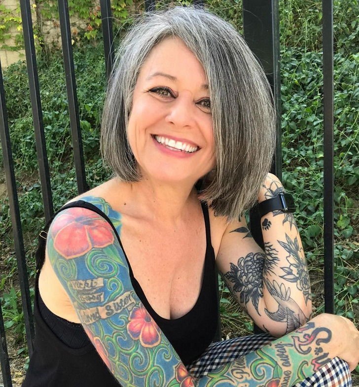 A 58 Year Old Woman With Tattoos Has Been Criticized For “dressing Up