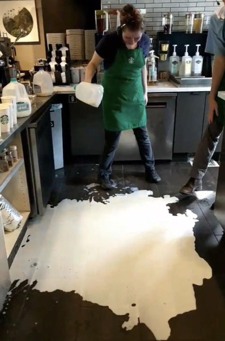 21 Photos That Are Literally Screaming for Help
