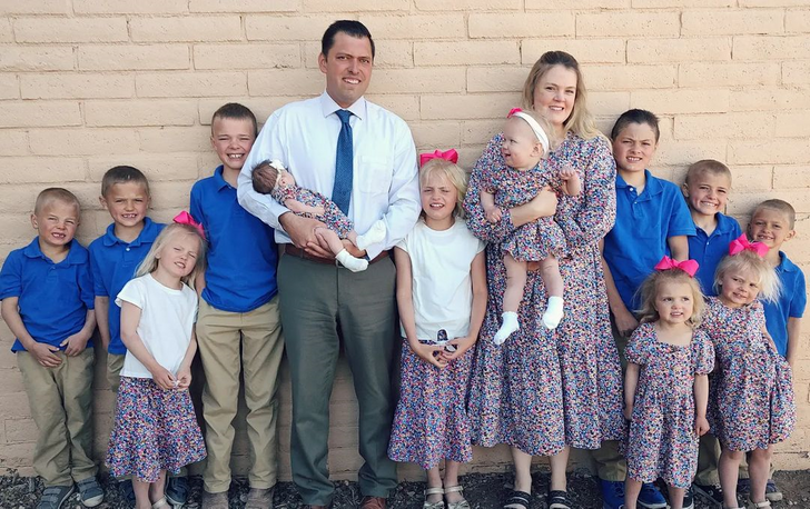 This Unstoppable Mom Has Been Pregnant Every Year Since She Got Married,  and Now She's Reached a Milestone of 12 Kids / Bright Side