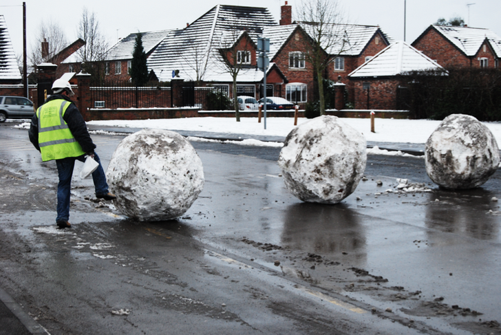 28 Icy Photos Proving Winter Is Not for the Faint-Hearted